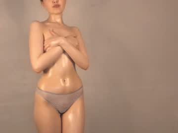 girl
        ritaschneider cam image #1132050