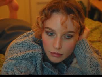 girl
        ellaa91 cam image #3472254
