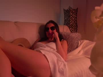 girl
        mystikei cam image #2222237