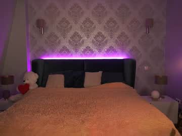 girl
        tipssiwave cam image #1728427