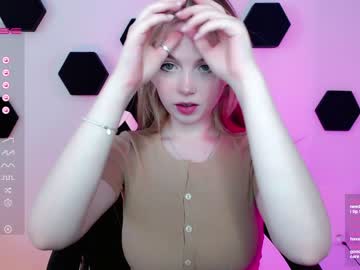 girl
        small_blondee cam image #1431048