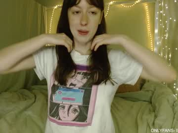 girl
        bigeyesxo cam image #1095623