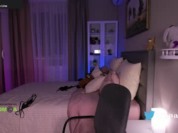 girl
        pippalee cam image #1557251