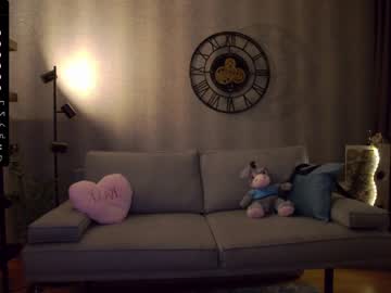 girl
        karrin cam image #2493596