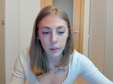 girl
        _strawbeerry_ cam image #1470738