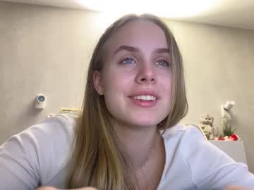 girl
        gucci_rich cam image #1005241