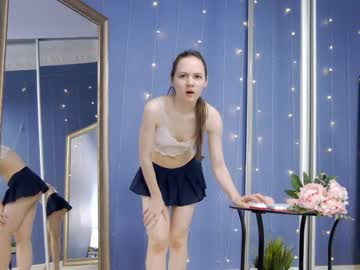girl
        kriskras__ cam image #1404042