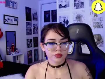girl Milf & Teen Sex Cam Girls with nicorobinn