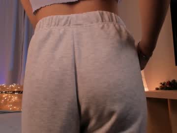 girl
        brittanykirby cam image #414420