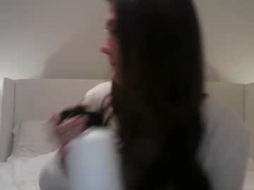 girl
        naughtysubgal cam image #768868