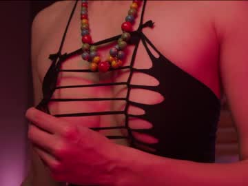 girl
        chaturbatable cam image #925288
