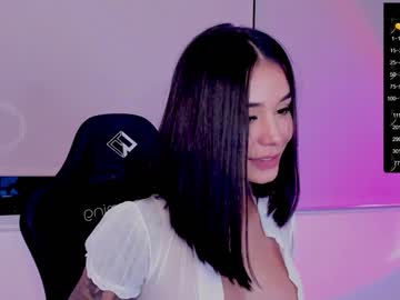 girl
        candyred88 cam image #2709509