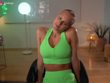 girl
        chillwithkira cam image #1988934