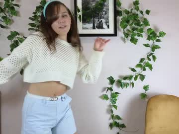 girl
        teresabriggs cam image #2222153