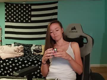 girl
        anabelleleigh cam image #2359771