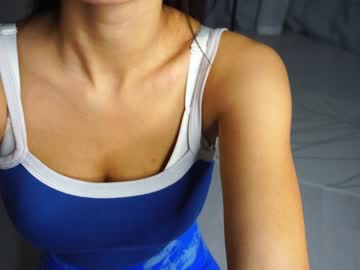 girl
        cassandra_diaz cam image #3237345