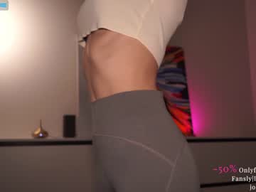girl
        ms_seductive cam image #1211359