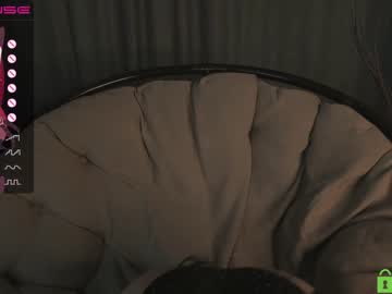 couple
        naiamo cam image #218393