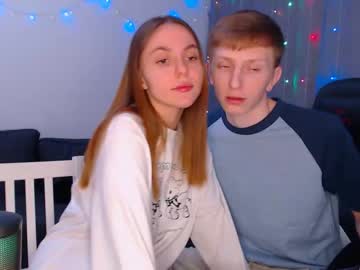 couple
        julsweet cam image #3210005