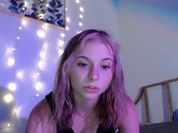 girl
        emilystarxs cam image #2161581