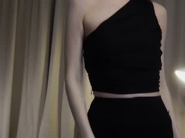 girl
        dolce_vitaa cam image #3177742