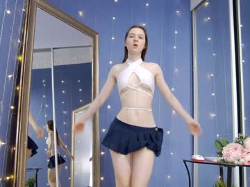 girl
        kriskras__ cam image #1439845