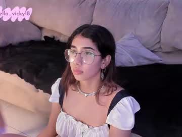 couple Milf & Teen Sex Cam Girls with vicky_kittyy