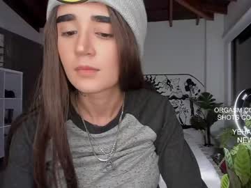 girl
        lonelly_lolly98 cam image #776398