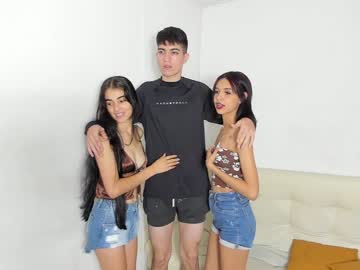 couple
        thegirls_girls cam image #593334