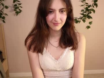 girl
        sophiaheidi cam image #2648930