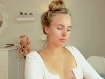 girl
        gosssip cam image #224882