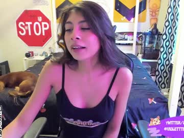 girl
        violetttflowers cam image #809934
