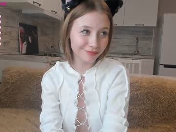 girl
        beverlyvega cam image #60466