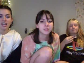 girl
        wallabyxxx cam image #425348