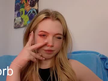 girl
        small_blondee cam image #1590809