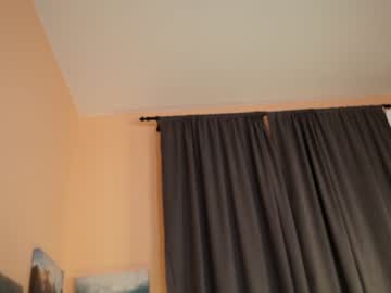 girl
        ammysky_ cam image #2775472