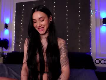 girl
        miladenver cam image #2674871
