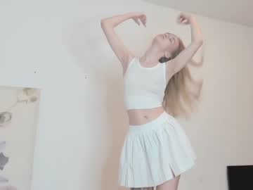 girl
        infinite_reality cam image #2477024