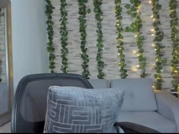 girl
        rosetaylorla cam image #1809490