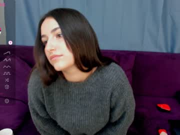 girl
        tiaharvey cam image #3085916
