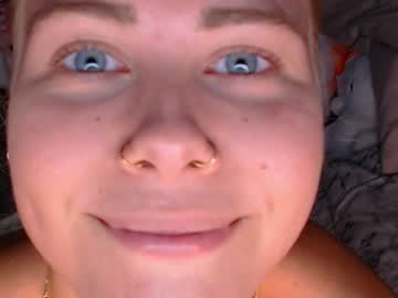 girl
        susyjo cam image #1918305