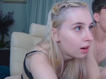 couple
        williamandmia cam image #1865980