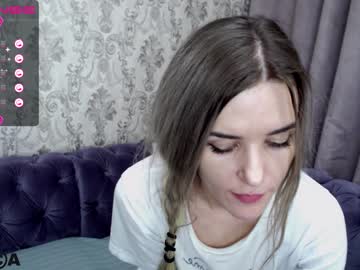 girl
        madlen_peters cam image #1153034