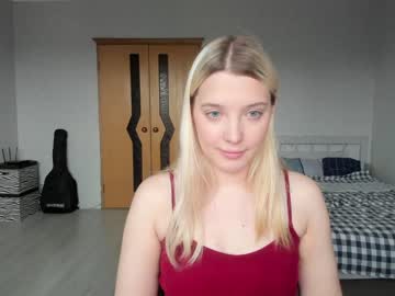 girl
        belle_ellie cam image #1956650