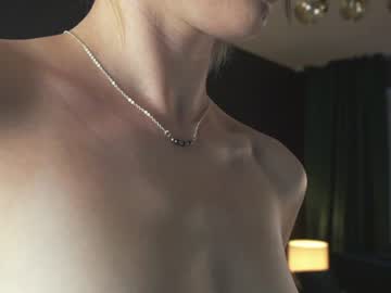 girl
        infinitysoul_ cam image #1894255