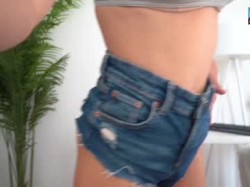 girl
        knodaknodab cam image #1861391