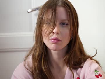 girl
        ellaa91 cam image #71995