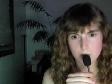 girl
        olivia8697 cam image #1646501
