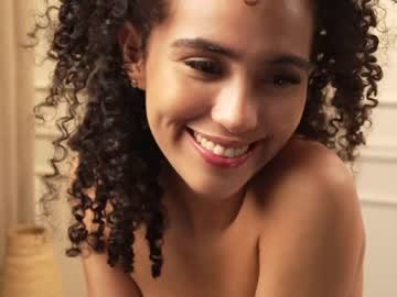 girl
        amnie_ cam image #2040112