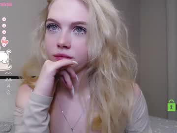 girl
        small_blondee cam image #825447